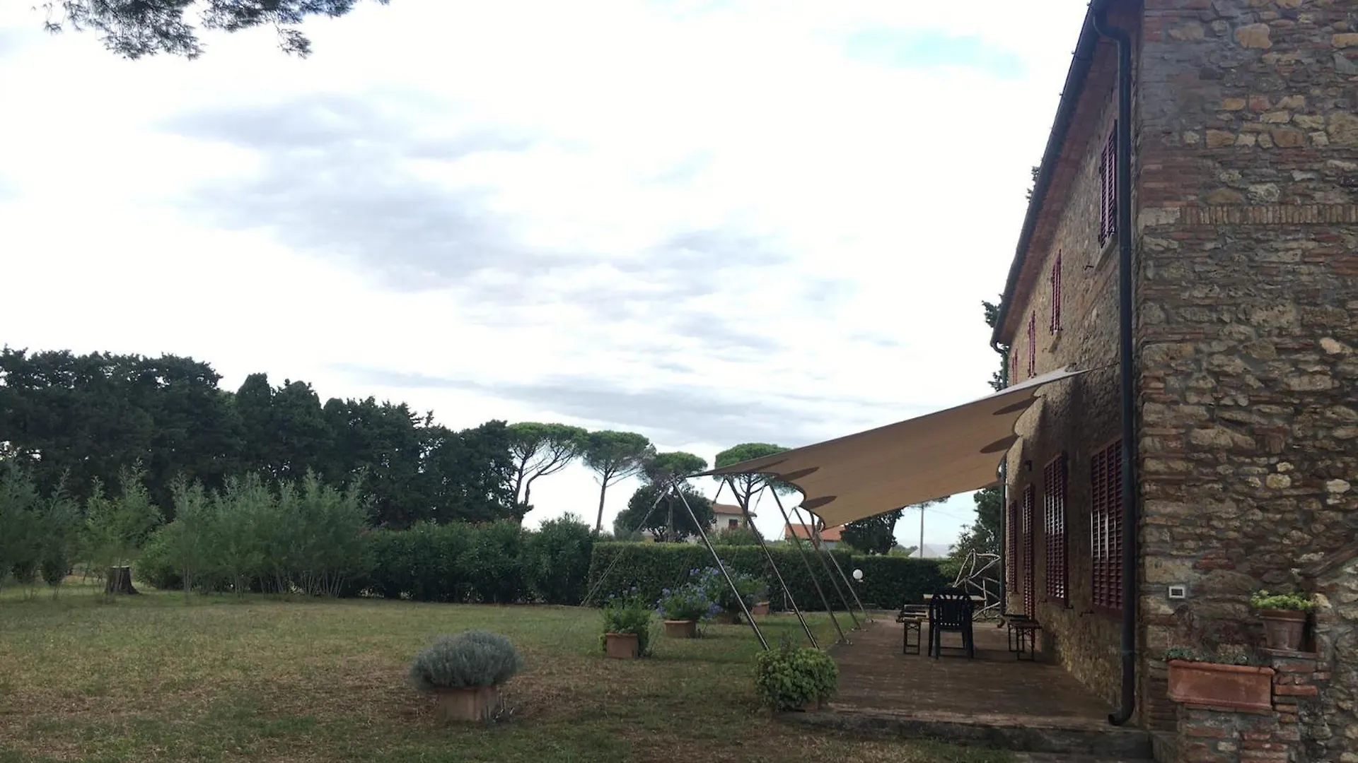 La Casa Rossa 2 Villa Bibbona 0*,  Italy